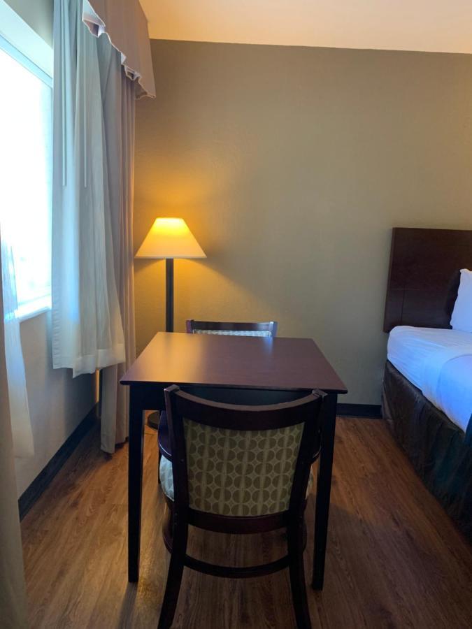 Economy Inn & Suites Ганнибал Экстерьер фото
