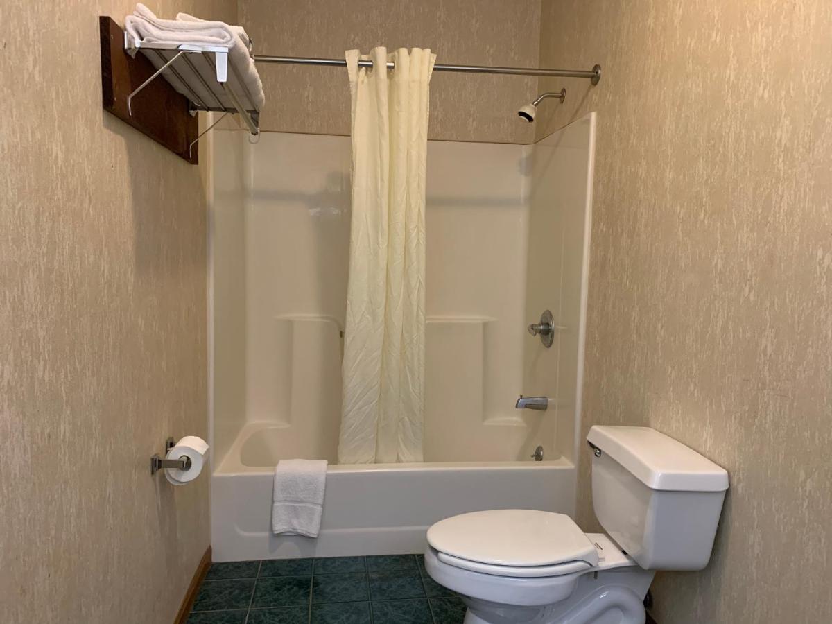 Economy Inn & Suites Ганнибал Экстерьер фото