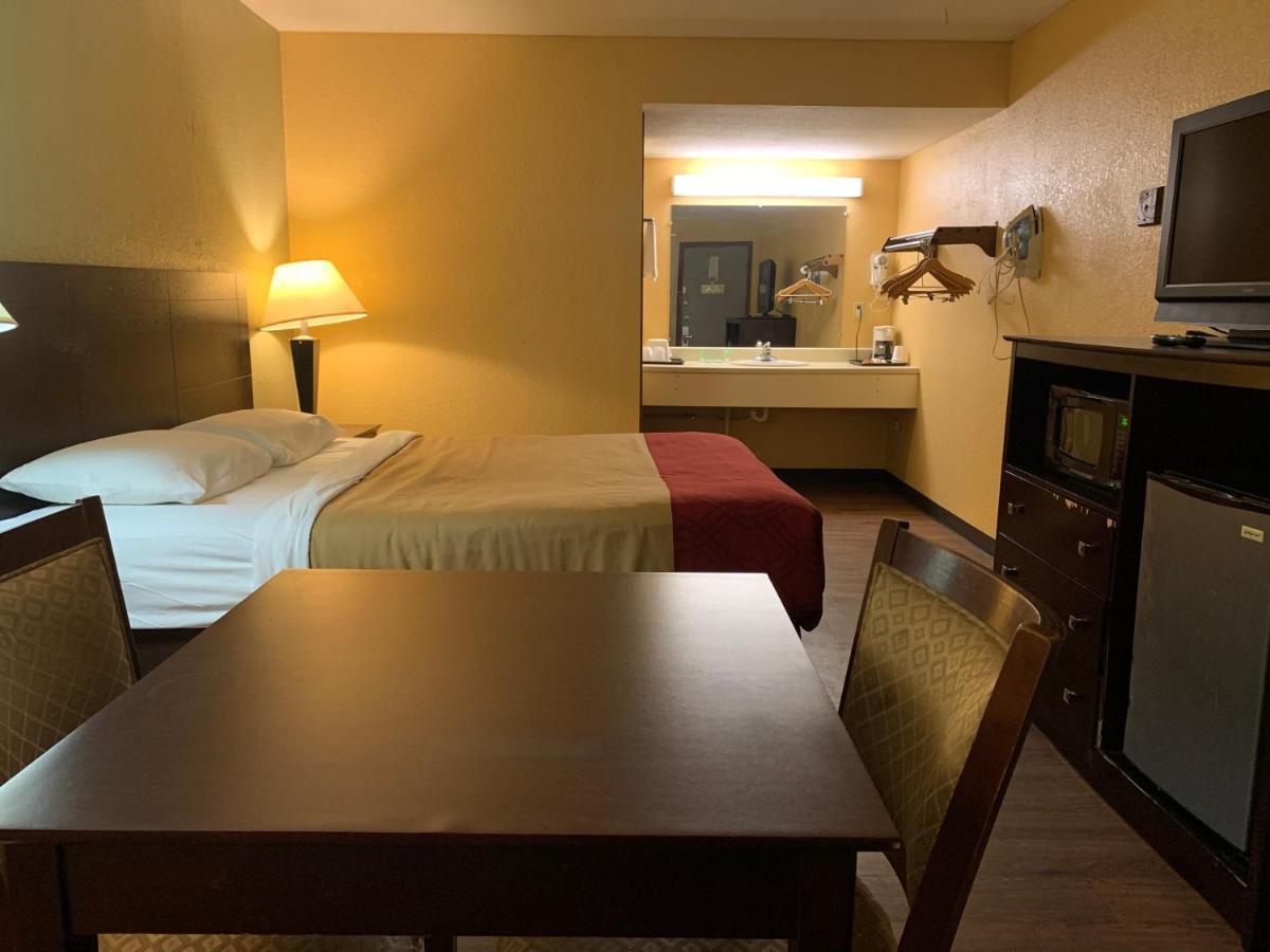 Economy Inn & Suites Ганнибал Экстерьер фото