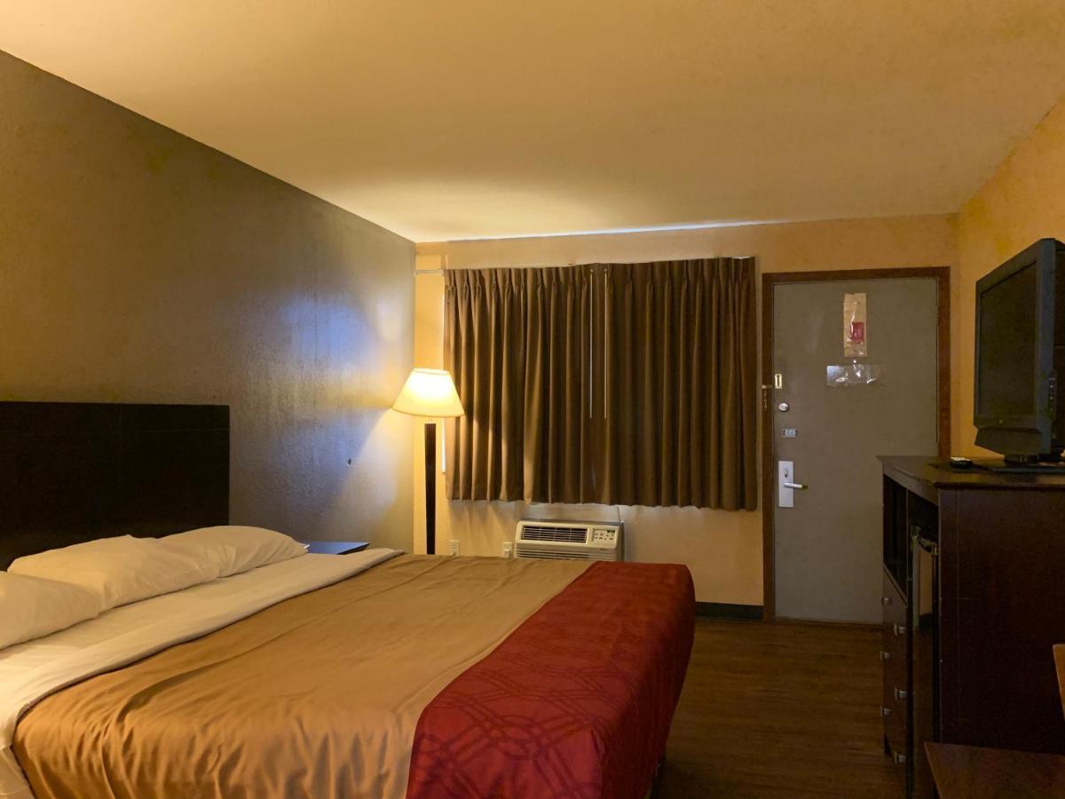 Economy Inn & Suites Ганнибал Экстерьер фото